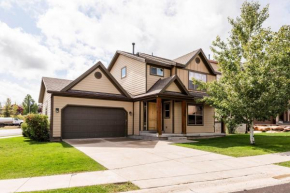 Bear Hollow Village 5557 by Moose Management